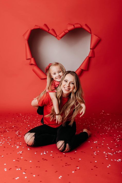 Vday Mini Session, Valentine's Mini Photoshoot, Valentine’s Day Backdrop Photoshoot, Valentine’s Day Photoshoot Setup, Valentine's Mini Session, Valentine Day Mini Sessions, Valentines Mini Photo Session, Valentines Day Group Photoshoot Ideas, Valentine Mini Photo Session Ideas