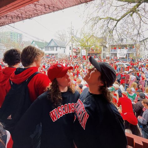 University Of Wisconsin Aesthetic, Uw Madison Aesthetic, Osu Game, Carnaval Outfit, Wisconsin Football, Wisconsin Madison, University Of Wisconsin Madison, College Vision Board, My Future Job