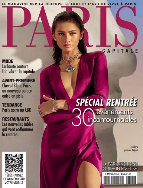 Zendaya Magazine Cover, Model Dream, Modeling Inspiration, Cafe Store, Vogue Photoshoot, Photoshoot Style, Vogue Magazine Covers, Zendaya Style, Photographie Portrait Inspiration