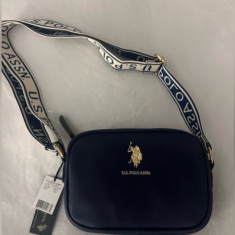 Brand New With Tags, Navy Us Polo Assn Crossbody Purse. Never Used, Still Has Packing Tissue Inside. Polo Bags Women, Us Polo Assn Bag, Crossbags Women, Polo Bag, Navy Purse, Dog Accesories, Travel Bag Essentials, Inside My Bag, Tas Fashion