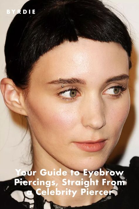 Here's everything you need to know before you get an eyebrow piercing, according to celebrity piercers. Tiny Eyebrow Piercing, Eyebrow Piercing Scar, Dainty Eyebrow Piercing, Small Eyebrow Piercing, Cute Eyebrow Piercing, Gold Eyebrow Piercing, Eyebrow Piercing Aesthetic, Horizontal Eyebrow Piercing, Brow Piercing