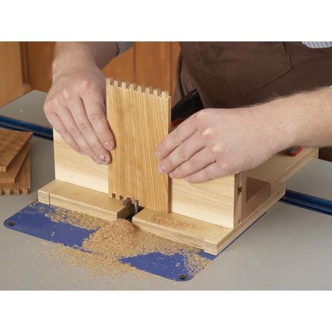 Box-Joint Jig Woodworking Plan from WOOD Magazine Dream Woodshop, Wood Technology, Woodwork Tips, Woodworking Quotes, Router Jig, Woodworking Basics, Woodworking Clamps, Wood Store, Kreg Jig