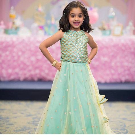 Lengha For Kids, Baby Girl Dresses Indian, Party Wear Lengha, Indian Dresses For Kids, Mom Daughter Outfits, Daughter Dress, Kids Party Wear Dresses, Mother Daughter Dresses Matching