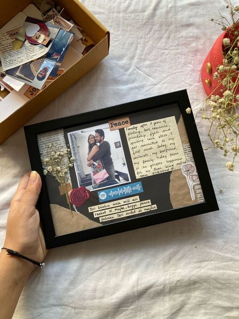 Shadow Box Gifts For Boyfriend, Picture Frame Gifts For Boyfriend, Birthday Gift For Boyfriend Diy, Diy Picture Frames For Boyfriend, Shadowbox Ideas For Boyfriend, Picture Frame Boyfriend Gift, Sentimental Valentines Gifts For Him, Shadow Box For Boyfriend, Cute Picture Frame Ideas For Boyfriend