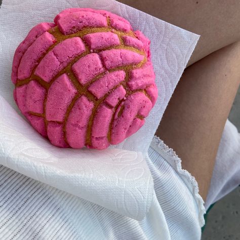 Pan Dulce Tattoo, Concha Designs, Nail Asthetic, Concha Bread, Conchas Recipe, Rosé Pink Aesthetic, Concha Pan, Mexican Cookies, Wedding Snacks