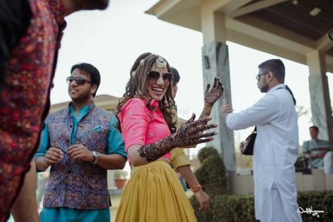 Jim Corbett, Mehendi Outfits, For Keeps, Wedding Register, Wedding Planning Websites, Bridal Makeup Artist, Indian Outfit, Best Wedding Photographers, Large Weddings