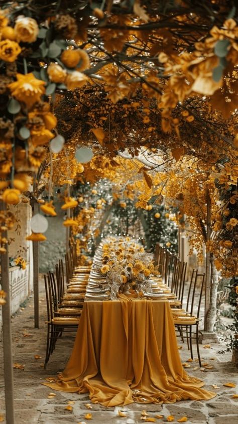 2025 Fall Wedding Trends, Yellow And Brown Wedding, Autumn Wedding Ideas October, Fall Wedding Yellow, Yellow And Orange Wedding, Fall Wedding Tablescapes, Mustard Yellow Wedding, Wedding Color Palette Ideas, Dinner Friends