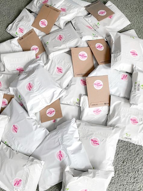 Small Business Aethstetic, Small Biz Aesthetic, Etsy Store Aesthetic, Business Orders Aesthetic, Small Business Orders Aesthetic, Sticker Business Aesthetic, Etsy Shop Aesthetic, Business Packaging Aesthetic, Packing Orders Aesthetic