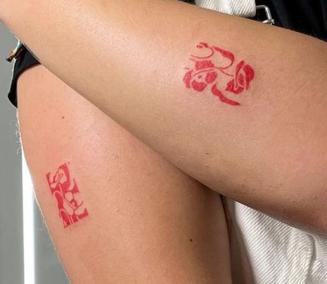 Istanbul Tattoo Ideas, Red Matching Tattoos, Red Minimalist Tattoo, Red Tattoo Sleeve, Small Red Tattoo, Istanbul Tattoo, Detailed Tattoos, Dinosaur Tattoo, Abstract Tattoo Ideas