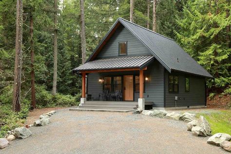 Pine Rock Perch, Cabin in the Woods - Cabins for Rent in Langley, Washington, United States - Airbnb Cabin Entrance Exterior, Forest Exterior House, Gray Cabin Exterior, Cabin Type Homes, Small Lake Cabin Exterior, Painted Cabin Exterior, Simple Cabin Exterior, Simple Cabin Plans, Rental Cabin Ideas