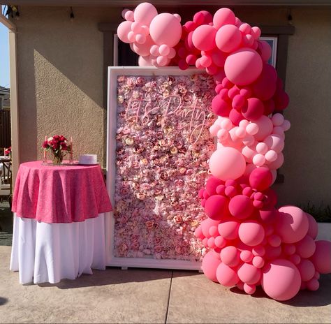 16 Shades Of Pink Party, Birthday Decorations Colorful, Festa Pink Party, 50 Shades Of Pink Party Ideas, Festa All Pink, Pink Adult Birthday Party, Hot Pink Balloons, Pink Birthday Party Decorations, Pink Party Theme