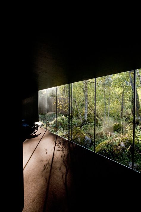 Landscape Hotel, Magic Places, Interior Design Minimalist, Nature Museum, Glass Walls, Garden Architecture, Empty Room, Design Hotel, Inside Outside