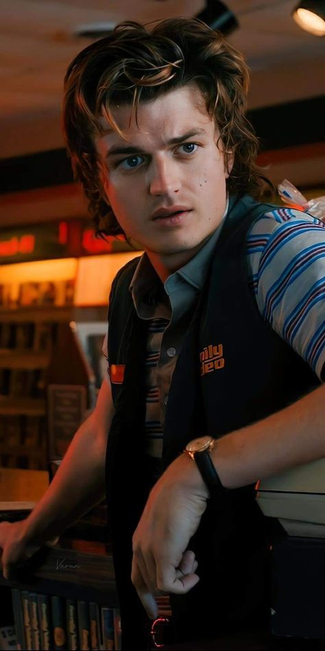 Stranger Things Wall, Steve Harrington Stranger Things, Joe Kerry, Beautiful Joe, Stranger Things Poster, Stranger Things Steve, Stranger Things Actors, Stranger Things Tv, Stranger Things Characters