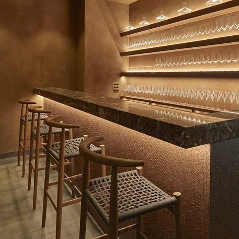 Akoko Restaurant – Fitzrovia - Clayworks Bar Counter Lighting, Bar Led Lighting, Thailand Restaurant, Wine Bar Design, Office Lighting Design, Japanese Bar, Hidden Bar, Jazz Bar, Home Pub