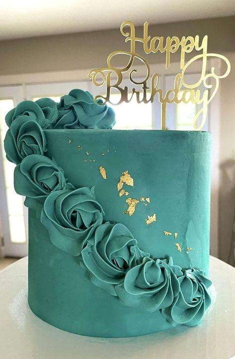 Turquoise Cake Birthday Simple, Teal Cake With Flowers, Teal Bday Cakes, Turquoise And Gold Birthday Cake, Turquoise Birthday Cake For Women, Teal Blue Cake Ideas, Teal And Gold Cake Ideas, Teal Buttercream Cake, 18th Birthday Cake Turquoise