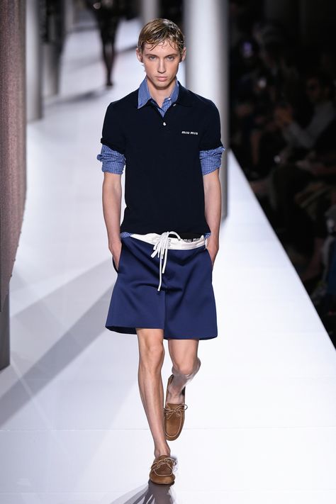 Miu Miu RTW Spring 2024 [PHOTOS] – WWD Miu Miu Boy Outfits, Miu Miu Boy Aesthetic, Miu Miu Boy, Office Siren Men, Miu Miu Menswear, Miu Miu Men, Miu Miu Outfit, London Wardrobe, Runway Men