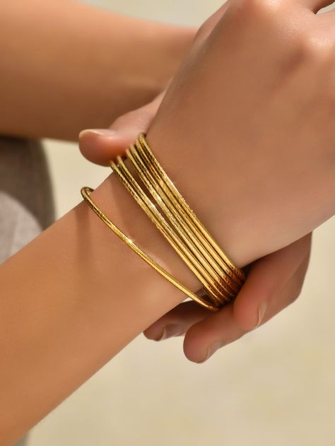 Tanishq Bangles Gold, Bracelet Product Photography, Tanishq Jewellery, Kei Jewelry, Latest Earrings Design, Antique Bangles, Minimalist Bangle, Desi Fits, Wedding Jewelry Sets Bridal Jewellery