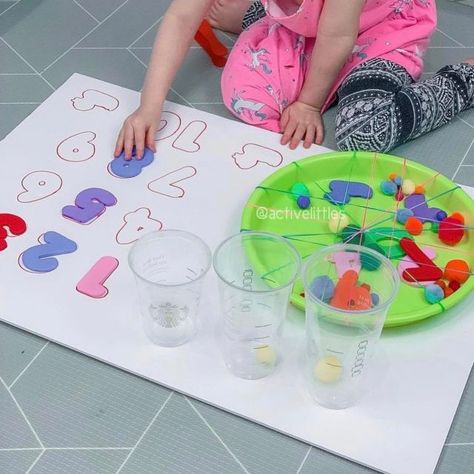 Sensory Bag Ideas, Shape Games For Kids, How To Make Oobleck, Shape Sorting Activities, Shapes For Toddlers, Shapes Lessons, Shape Activities Preschool, Lesson Plans For Toddlers, Activity For Toddlers