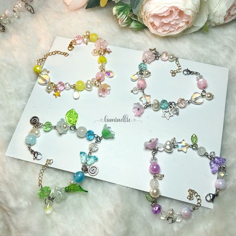 “Enchanted Garden” 🦋🌸🍃 Embrace the fairy magic with our Enchanted Garden Collection. Each bracelet sparkles with delicate flowers and twinkling stars, perfect for adding a touch of wonder to your style. Treat yourself to a bit of enchantment today.🌷💫 Fairy Bracelet, Fairy Bracelets, Ombre Bracelet, Red Bouquet, Bouquet Charms, Twinkling Stars, Daisy Charm, Fairy Jewelry, Colour Ideas