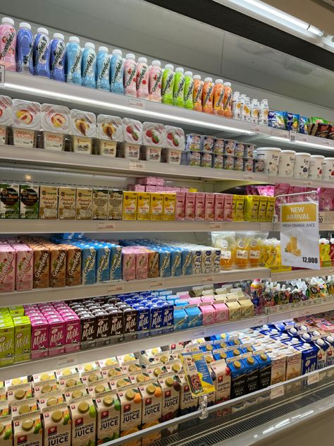 Korean Cvs Store Food, Korean Store Food, Korean Supermarket Food, Korean Supermarket Aesthetic, Kore Market, Korea Convenience Store Aesthetic, Korean Grocery Store Aesthetic, Korean 7/11, Korean Convience Store Aesthetic