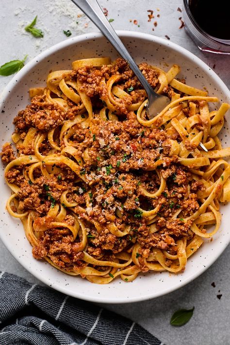 Classic Italian Style Bolognese | Olive & Mango Jerk Recipes, How To Make Bolognese, Jerk Recipe, Traditional Italian Food, Classic Italian Style, Bolognese Recipe, Italian Recipes Traditional, Italian Foods, Bolognese Sauce