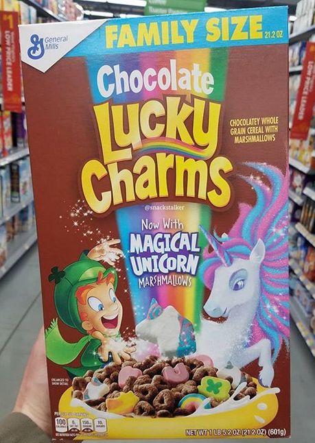 Chocolate Lucky Charms Cereal with Magical Unicorn Marshmallows American Cereal, Marshmallow Cereal, Kids Cereal, Lucky Charms Marshmallows, Chocolate Cereal, Cereal Brands, Lucky Charms Cereal, Chocolate Breakfast, Oat Cereal