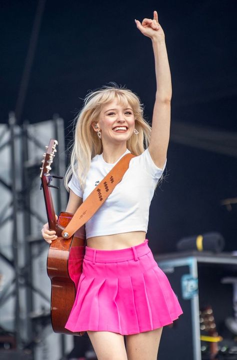 Maisie Peters Outfits, Maisie Peters Concert, Maisie Peters Aesthetic, Maise Peters, Sam Fender, Glasgow Green, Joe Hisaishi, Maisie Peters, Daily Record