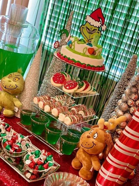 The Grinch Bday Party Ideas, Grinch Birthday Treats, The Grinch Party Theme, Xmas Grinch Ideas, The Grinch Table Centerpiece, Grinch Theme 2nd Birthday, Grinchmas Decorations Grinch Party, The Grinch Themed Christmas, Grinchmas Birthday Party