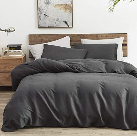 Men Duvet Covers, Grey Bedsheet Ideas, Dark Gray Comforter Bedroom, Charcoal Bedding Ideas, Charcoal And Brown Bedroom, Grey Duvet Cover Bedroom Ideas, Charcoal Bedding Styling, Dark Grey Comforter Bedroom, Grey Duvet Cover Bedroom