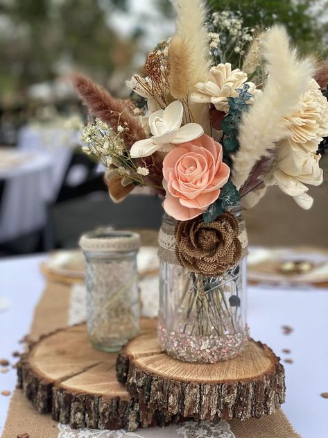 21st Birthday Boho Theme, Western Centerpiece Ideas Cowboy Theme, Western Quinceanera Ideas, Western Wedding Centerpieces, Country Chic Party, Rustic Quinceanera, Western Centerpieces, Western Bridal Showers, Cowboy Themed Birthday Party