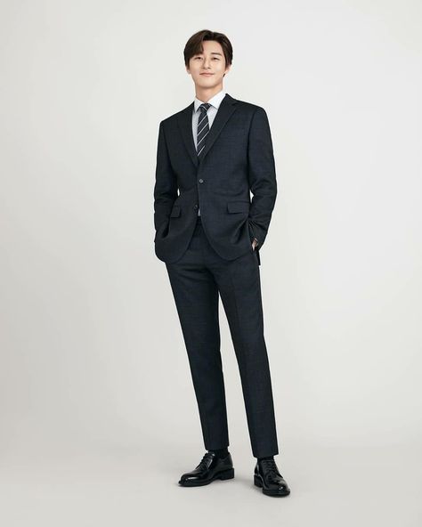 Man In Suit Full Body Reference, Business Suit Reference, Kdrama Ceo Outfit Men, Male Suit Reference, Man Suit Pose, Male Suit Poses, Men In Suits Reference, Man In Suit Pose, Japanese Suit Men