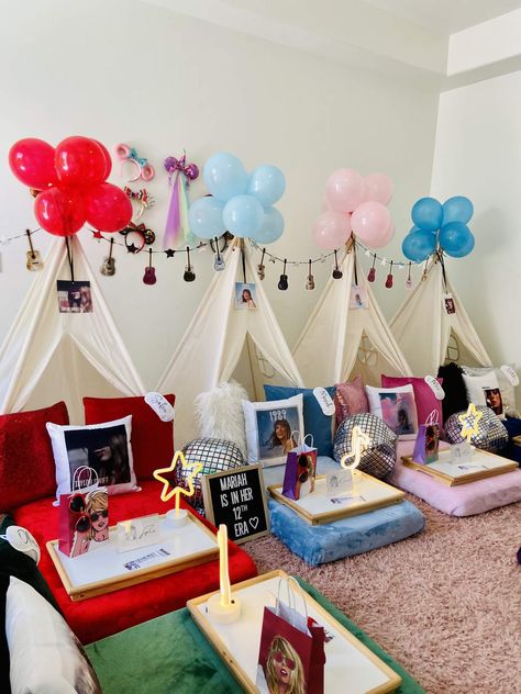 Eras Tour Birthday Party, Bolo Taylor Swift, Birthday Taylor Swift, Taylor Swift Cake, Birthday Sleepover Ideas, Slumber Party Birthday, Taylor Swift Birthday Party Ideas, Girly Birthday Party, Sheila E