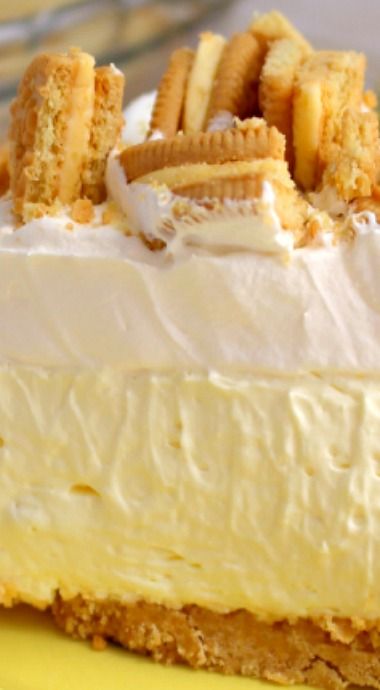 Lemon Oreo Icebox Pie Lemon Oreos, No Bake Lemon Pie, Lemon Oreo, Lemon Icebox Pie, No Bake Lemon, Lemon Pie Recipe, Benefits Of Lemon Water, Banana Pudding Cheesecake, Icebox Pie