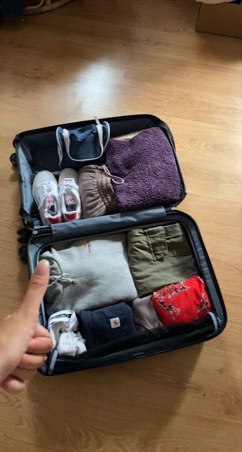 Packing Bags Aesthetic, Sache Lamonte, Id Card Photo Makeup, Amazon Travel Must Haves, Carry On Makeup, Hospital Room Snapchat Stories, Deni Denials, Europe Travel Essentials, Fake Ft Call