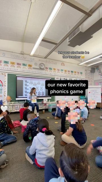 Miss Alina ✰ Kinder Teacher on Instagram: "they LOVE being little teachers 🥺😭🤍 our new fav game!! oh & the sign language makes my heart melt 🫶🏼 #kinder #kinderteacher #kindergartenteacher #kindergarten #teachingstrategies #teachersoftiktok #teacherstuff #februaryactivities #teacherootd #iteach #phonemicawareness #teacherfriends #teachersofinstagram #teacheroutfits #secondyearteacher #heggerty #teachergram #teacherinspo #teachersfollowteachers #elementaryteacher #teacherinspiration #teacher Kindergarten Tutoring Ideas, Hmh Into Reading Kindergarten Centers, Reading Centers Kindergarten, Fundations Second Grade Organization, Heggerty Phonemic Awareness First Grade, Heggerty Phonemic Awareness Kindergarten, Kindergarten Reading Centers, Teacher Ootd, Classroom Goals