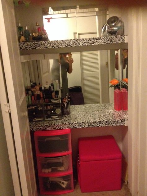 Vanity Inside Closet Small Spaces, Vanity Inside Closet, Stand Up Closet, Vanity Makeup Room, Vanity In Closet, Vanity Remodel, Makeup Room Diy, Graces Room, Girly Bedrooms