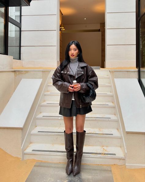 All Posts • Instagram Fall Leather Jacket Outfit, Leather Jacket Outfit Winter, Japan Winter Fashion, Fall Mini Skirt, Fall Leather Jacket, Skirt For Fall, Leather Jacket Outfit, Fall Leather, Outfit For Fall