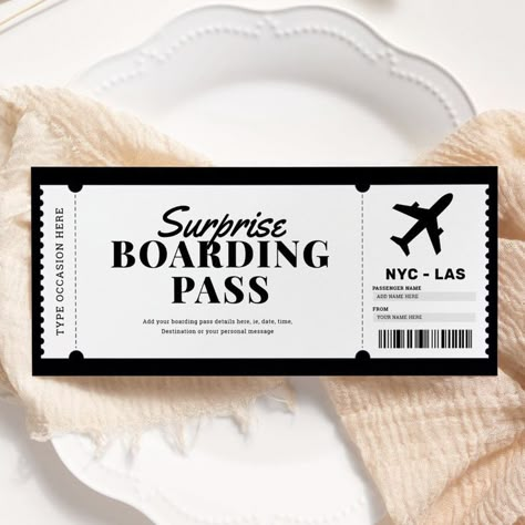 Plane Ticket Invitation, Aviation Gift Ideas, Airplane Birthday Cakes, Prom Tickets, Gift Card Ideas, Airplane Gifts, Boarding Pass Invitation, Viral Products, Shein Gift Card