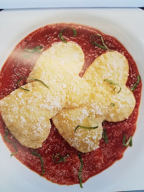 Baking All Year Round by Rosanna Pansino See my pics Ravioli Aesthetic, Heart Ravioli, Heart Shaped Ravioli, Heart Pasta, Pasta Brands, Rosanna Pansino, Valentines Dinner, Ravioli Bake, Italian Party