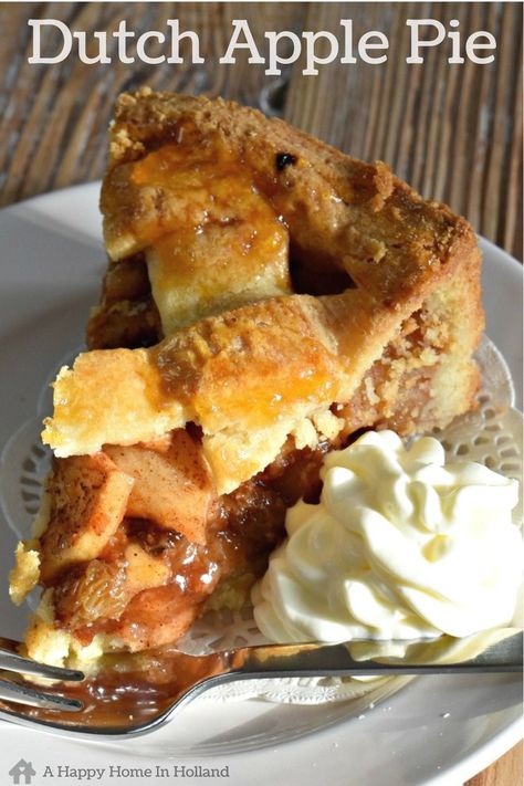 Netherlands Recipes, Dutch Desserts, Dutch Treats, Old Fashioned Apple Pie, Dutch Apple Pie Recipe, Holland Country, Dutch Food, Dutch Apple Pie, Dutch Heritage