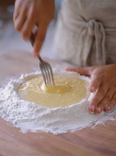 Homemade Pasta Dough, Pasta Homemade, Pasta Dough Recipes, Homemade Pasta Recipe, Make Pasta, Homemade Noodles, Making Pasta, Pasta Dough, Giada De Laurentiis