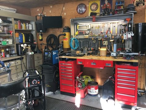 Hobby Garage, Garage Systems, Garage Workshop Plans, Garage Workshop Organization, Mechanical Workshop, Workshop Plans, Mechanic Garage, Motorcycle Garage, Garage Work Bench