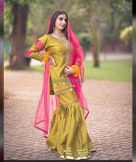 For More Designs Click on our YouTube link...? Shrara Grara Design, 2023 Mehndi, Garara Design, Shadi Pic, Yellow Bride, Silk Kameez, Functional Dress, Mehandi Dress, Mehndi New