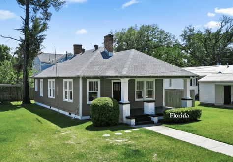 Under $150K Sunday - c.1943 Move-In Ready Florida Bungalow For Sale $150K - Old Houses Under $100K Front Porch Fireplace, Detached Carport, Florida Bungalow, Rocking Chair Front Porch, Porch Fireplace, Rocking Chair Porch, York Pennsylvania, Old Houses For Sale, Bungalows For Sale