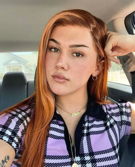 Daisy Taylor is an American, Actress, Fashion Model, and Internet Personality. Birthday Boyfriend, Actress Hairstyles, Female Transformation, Harley Quinn Cosplay, Net Worth, Trending Topics, Role Models, Daisy, Actresses