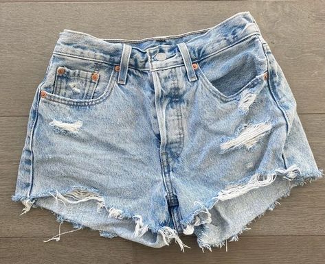 Jean Short Outfits, Ripped Jean Shorts, Denim Cutoff Shorts, Denim Cutoffs, Cute Jeans, Cute Everyday Outfits, Really Cute Outfits, Cute Simple Outfits, Preppy Outfits