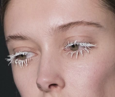 emilio pucci fw 2017 Fake Eyelashes, Her Eyes, Eyelashes, Close Up, A Woman, Makeup, White, Make Up