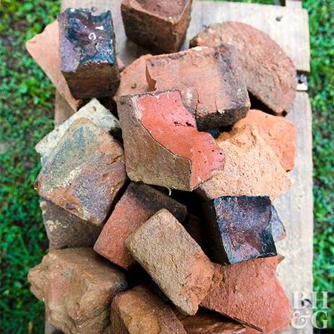 DIY Broken Brick Patio Repurposing Old Bricks, Repurposed Brick Patio, Repurposed Brick Ideas, Old Bricks Ideas Diy, Broken Brick Ideas, Reclaimed Brick Garden, Reclaimed Brick Patio, Big Leaf Plants, Brick Garden Edging