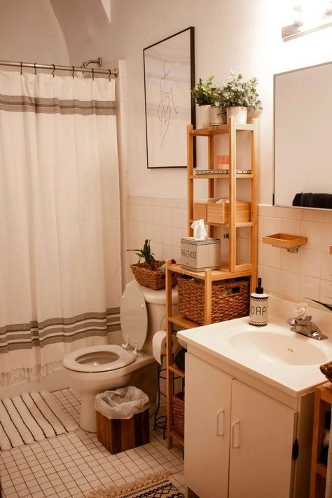 Adult Bathroom Ideas, Small Bathroom Aesthetic, Amazon Bathroom Decor, Swamp House, Simple Small Bathroom Ideas, Bathroom Apartment, Aesthetic Apartment, Restroom Decor, Modern Rustic Decor