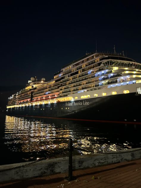 Cruiship Aesthetic, Cruise Ship At Night, Cruise Travel Aesthetic, Cruise Ships Aesthetic, European Cruise Aesthetic, Cruise Boat Aesthetic, Cruise Room Aesthetic, Cruise Aesthetic Night, Vision Board Cruise